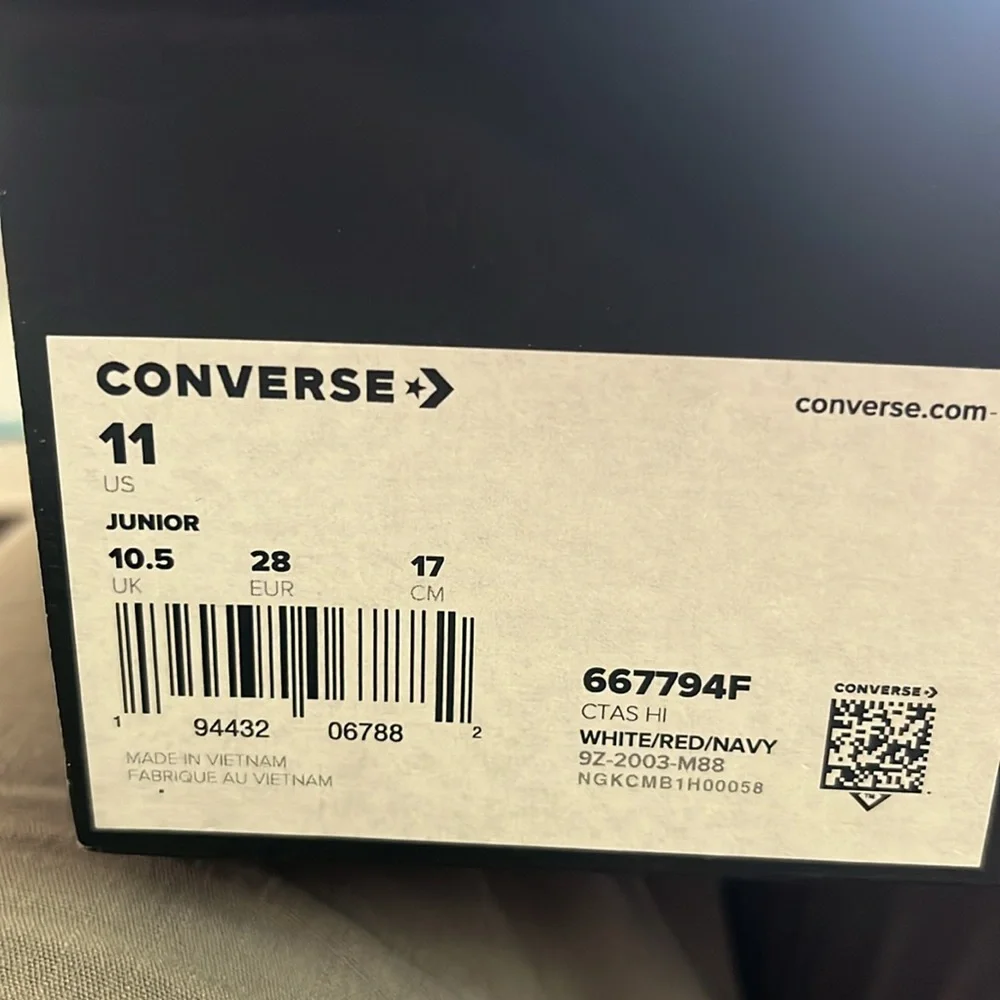 Converse Red and White High-Top Sneakers Classic Design - Picture 8 of 8